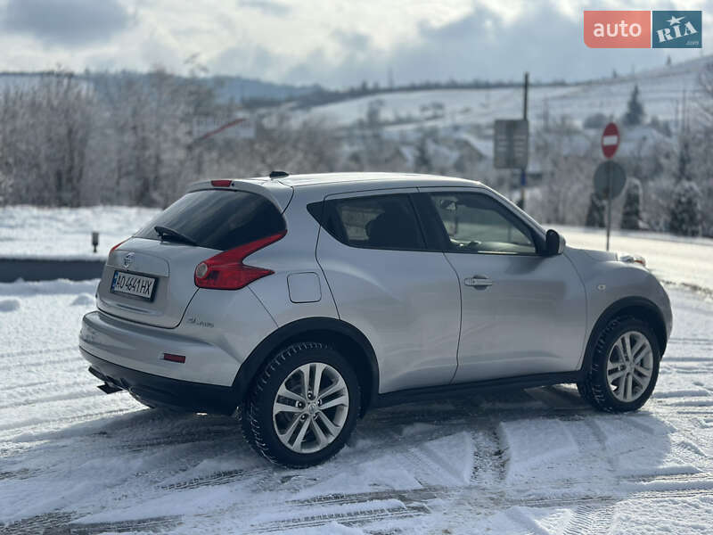 Внедорожник / Кроссовер Nissan Juke 2011 в Сваляве фото 17 Внедорожник / Кроссовер Nissan Juke 2011 в Сваляве