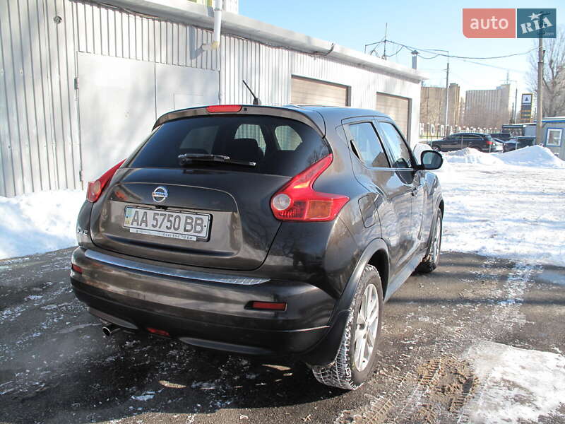 Позашляховик / Кросовер Nissan Juke 2011 в Києві
