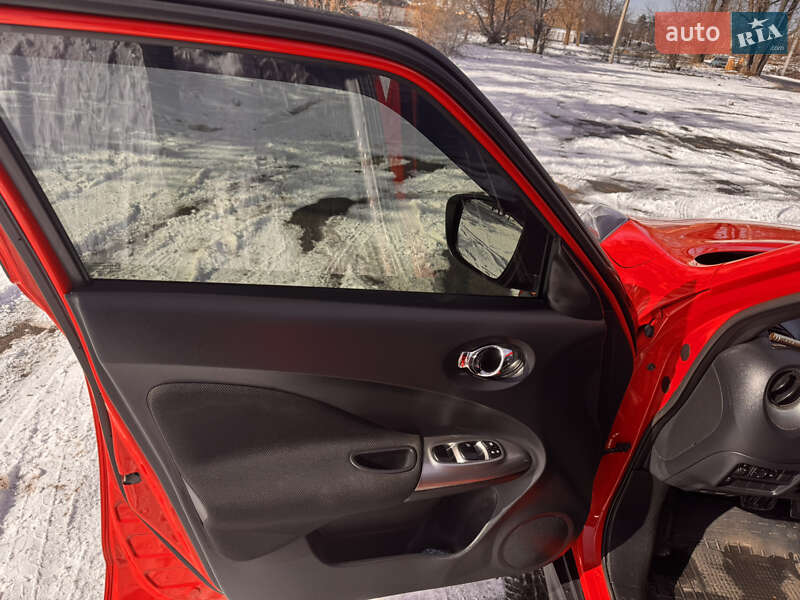 Внедорожник / Кроссовер Nissan Juke 2017 в Днепре