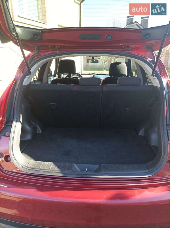 Внедорожник / Кроссовер Nissan Juke 2010 в Луцке