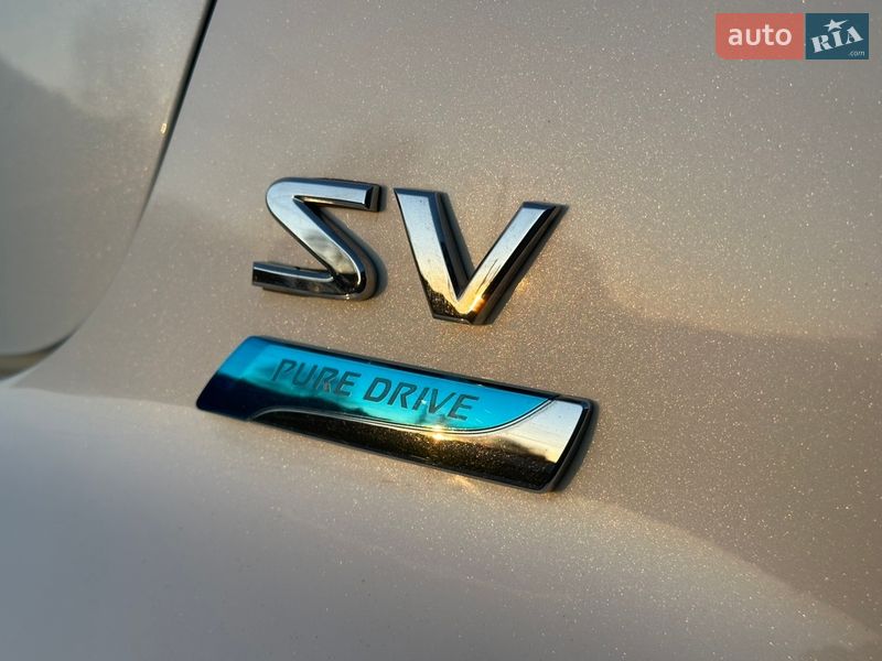 Внедорожник / Кроссовер Nissan Juke 2015 в Виноградове