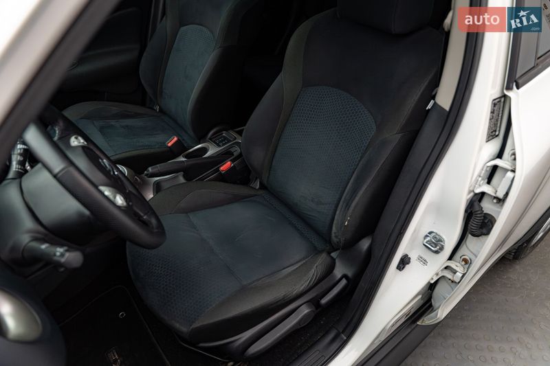 Внедорожник / Кроссовер Nissan Juke 2015 в Киеве