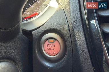 Внедорожник / Кроссовер Nissan Juke 2017 в Киеве