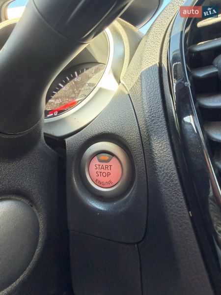 Внедорожник / Кроссовер Nissan Juke 2017 в Киеве