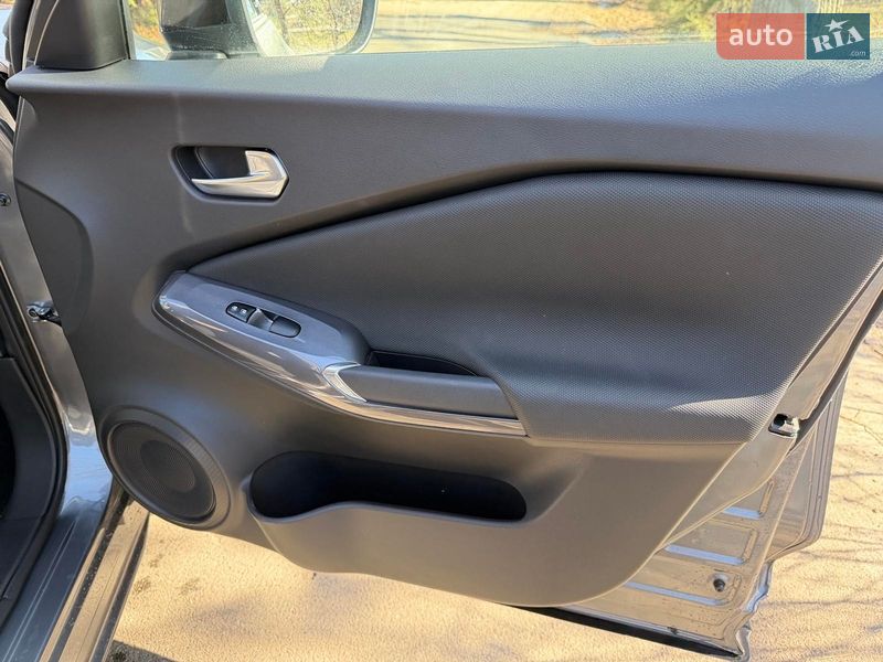 Внедорожник / Кроссовер Nissan Juke 2021 в Киеве