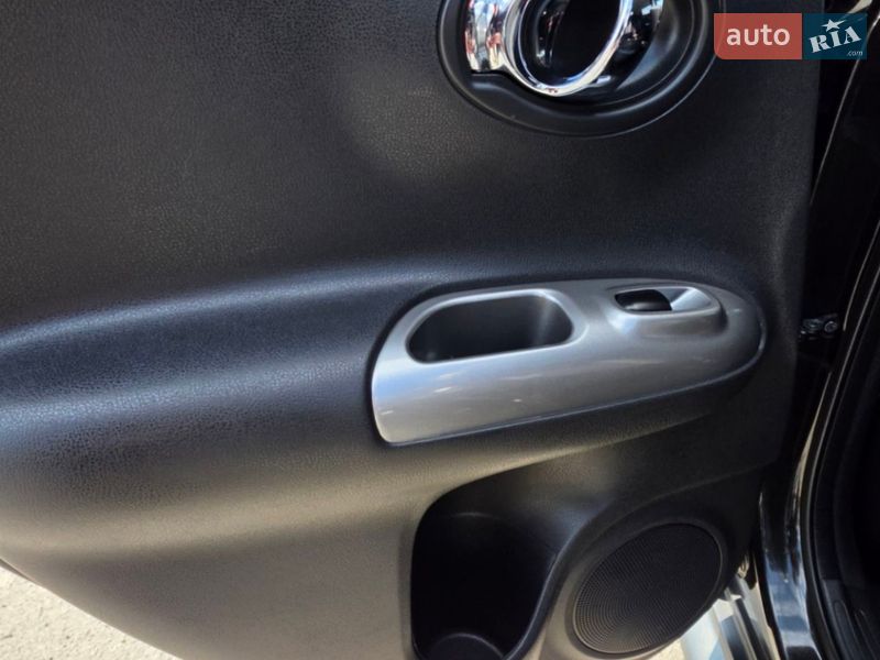 Внедорожник / Кроссовер Nissan Juke 2019 в Ровно