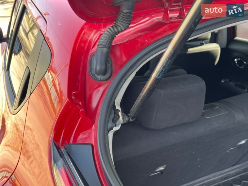 Внедорожник / Кроссовер Nissan Juke 2014 в Харькове