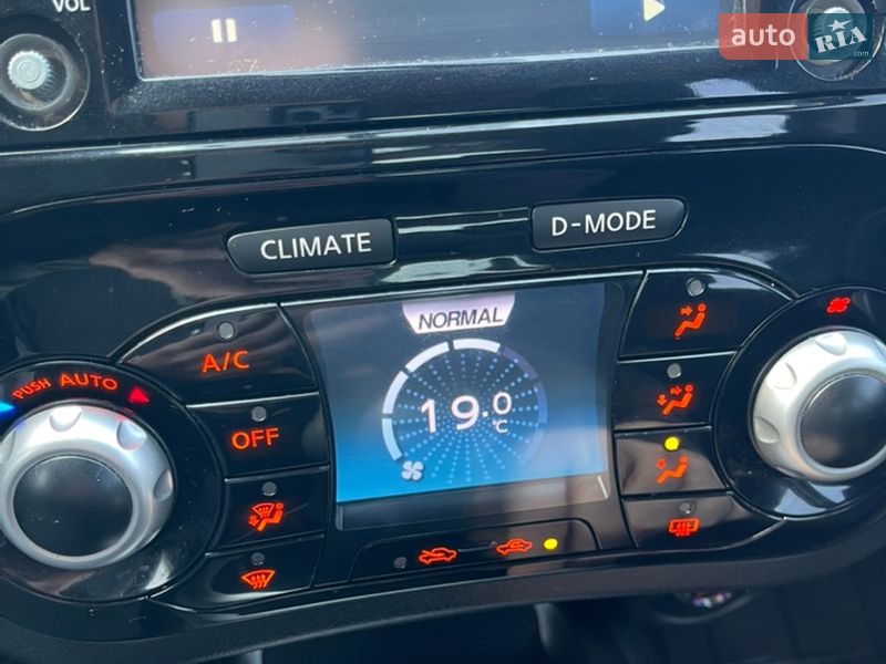 Внедорожник / Кроссовер Nissan Juke 2014 в Харькове