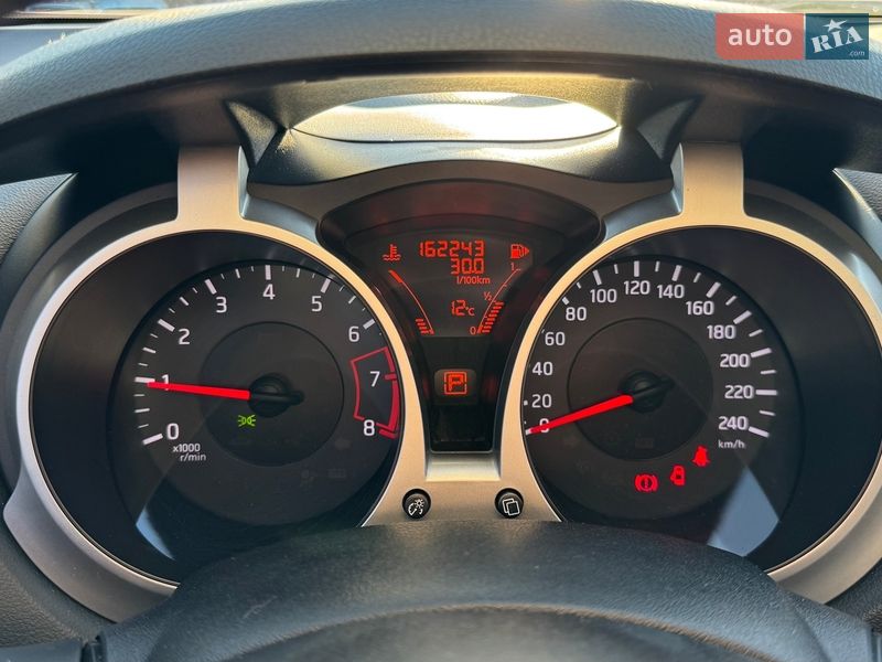 Внедорожник / Кроссовер Nissan Juke 2012 в Киеве