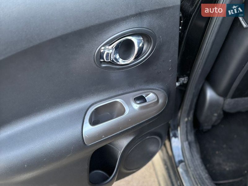 Позашляховик / Кросовер Nissan Juke 2011 в Києві