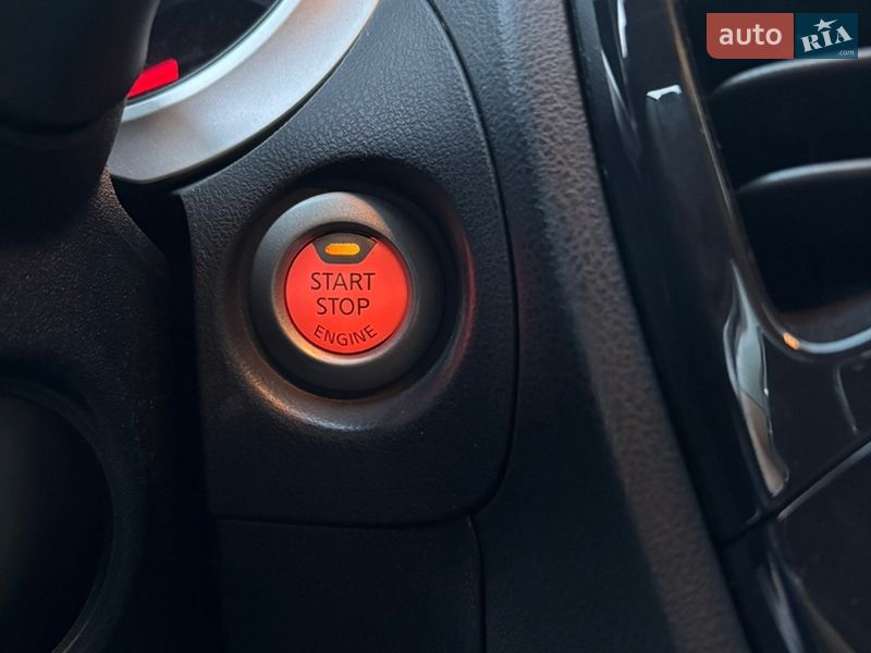 Позашляховик / Кросовер Nissan Juke 2011 в Києві