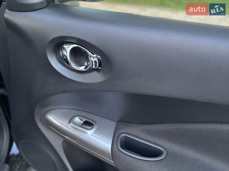 Позашляховик / Кросовер Nissan Juke 2011 в Києві