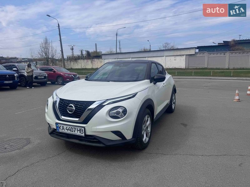 Внедорожник / Кроссовер Nissan Juke 2022 в Киеве