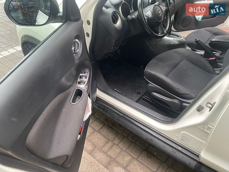 Внедорожник / Кроссовер Nissan Juke 2011 в Киеве