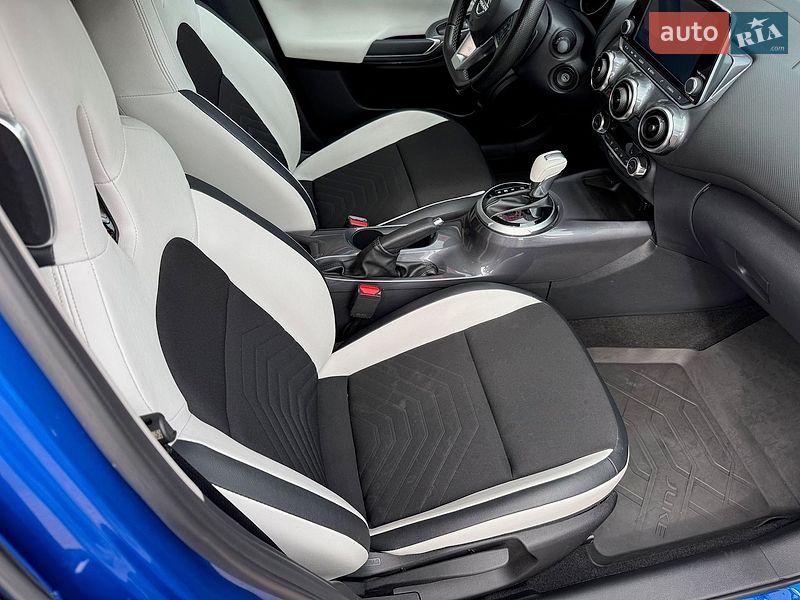 Внедорожник / Кроссовер Nissan Juke 2023 в Киеве