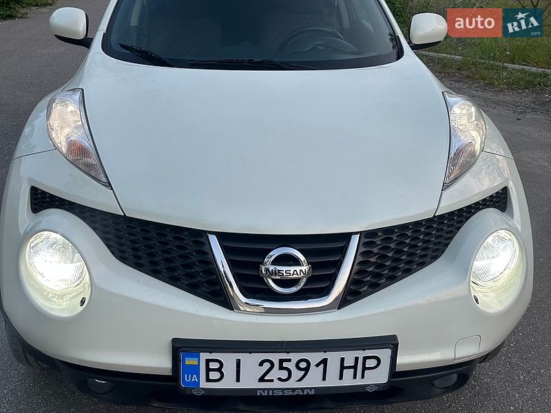 Позашляховик / Кросовер Nissan Juke 2011 в Полтаві