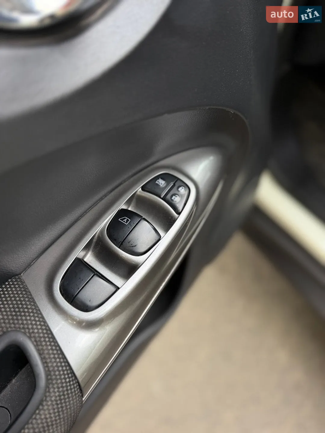 2011 Nissan Juke - мініатюра 14