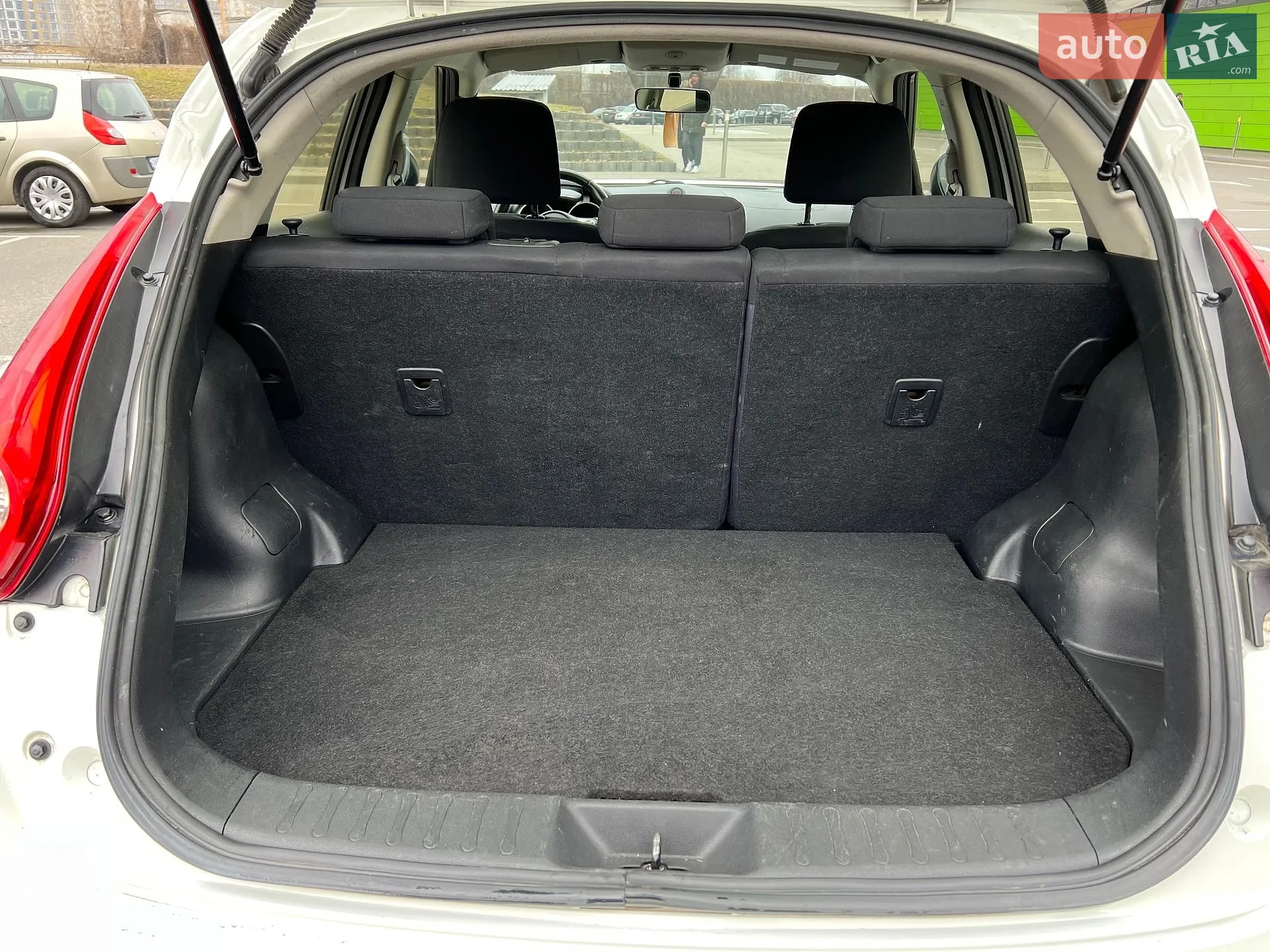2012 Nissan Juke - мініатюра 19
