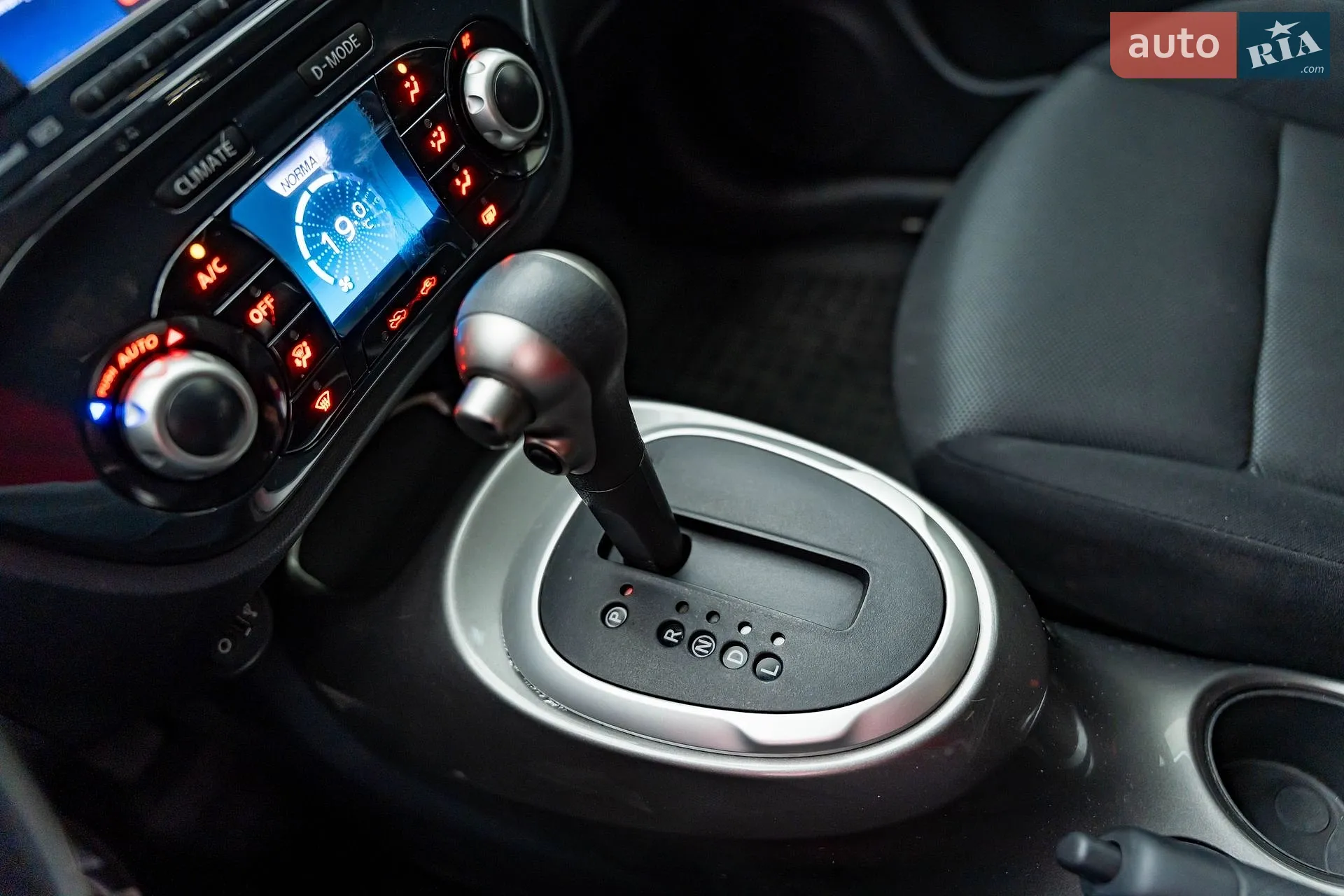 2012 Nissan Juke - мініатюра 18