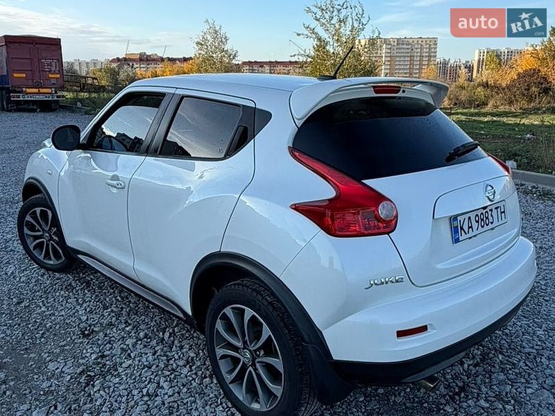 Внедорожник / Кроссовер Nissan Juke 2014 в Софиевской Борщаговке