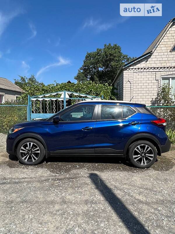Nissan Kicks SV