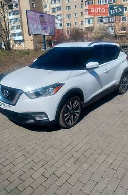 Позашляховик / Кросовер Nissan Kicks 2020 в 