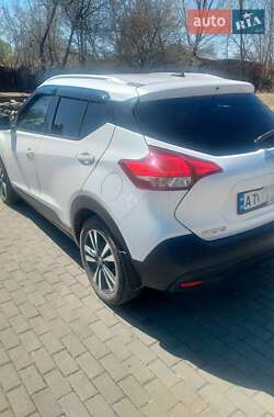Позашляховик / Кросовер Nissan Kicks 2020 в 