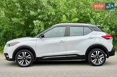 Позашляховик / Кросовер Nissan Kicks 2018 в 