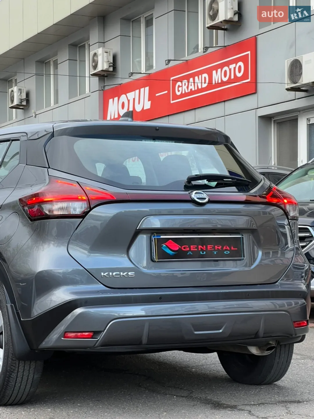 2021 Nissan Kicks - мініатюра 12