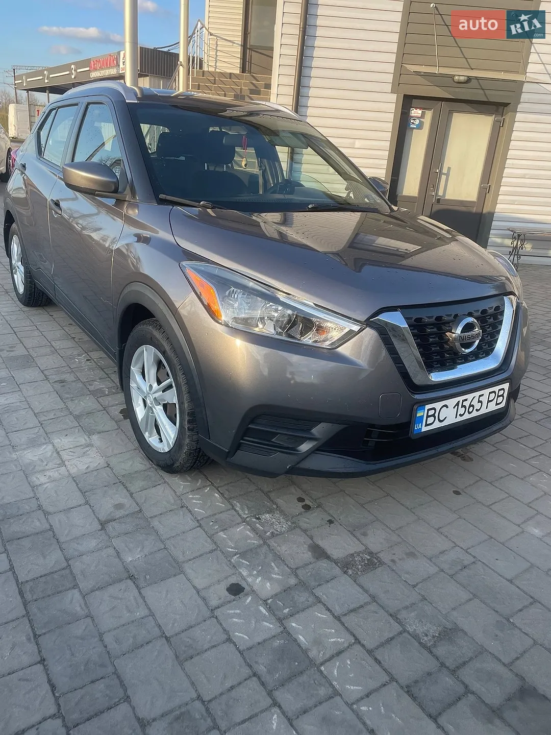 2019 Nissan Kicks - мініатюра 2