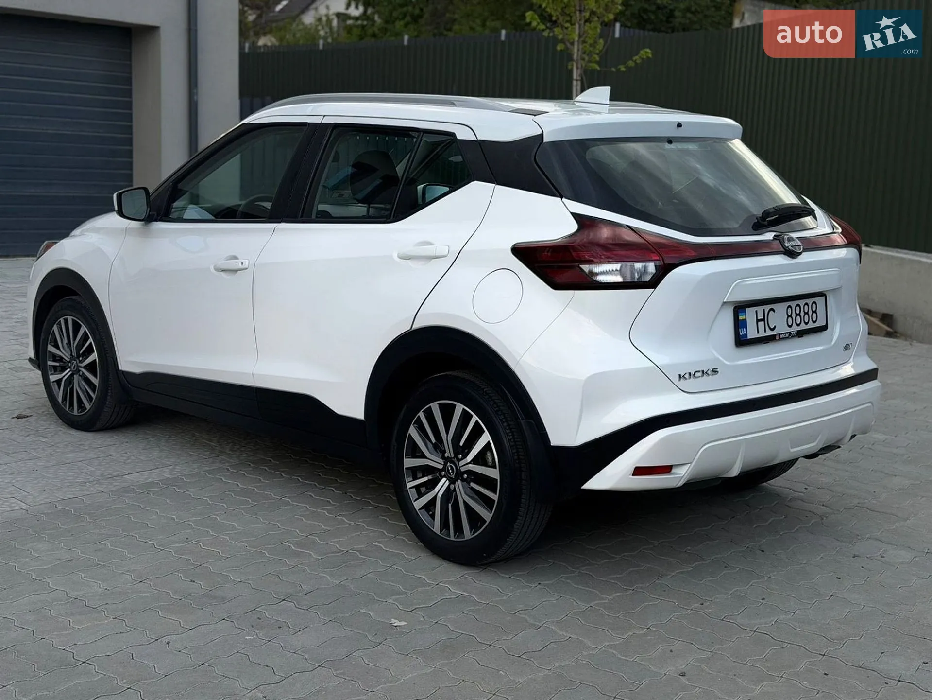 2022 Nissan Kicks - мініатюра 11