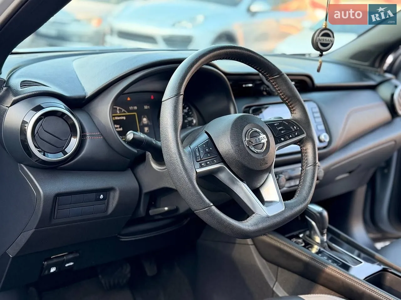 2021 Nissan Kicks - мініатюра 18