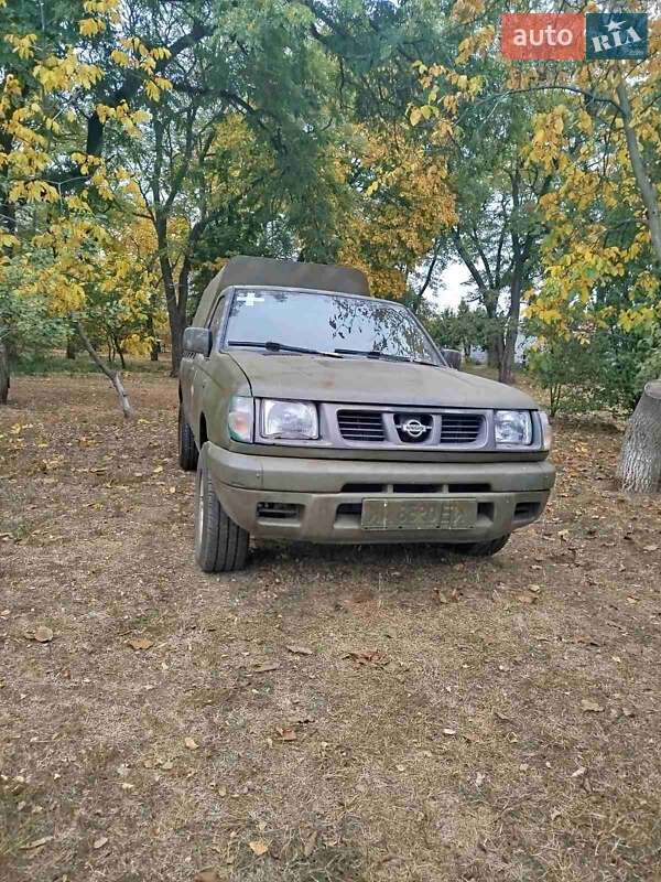 Пикап Nissan King Cab 1998 в Днепре