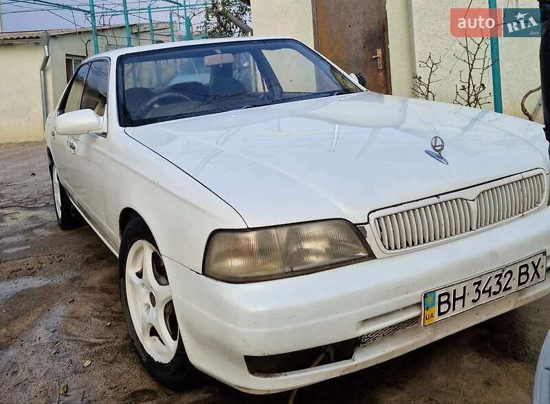 Седан Nissan Laurel 1994 в Одессе