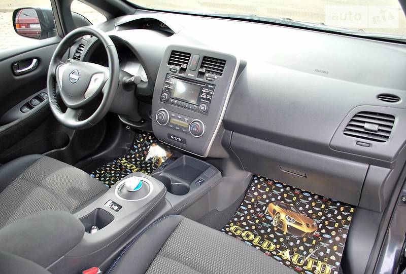 Хэтчбек Nissan Leaf 2013 в Одессе