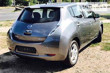 Хэтчбек Nissan Leaf 2014 в Николаеве