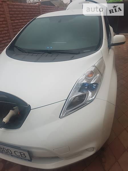 Хэтчбек Nissan Leaf 2013 в Краматорске