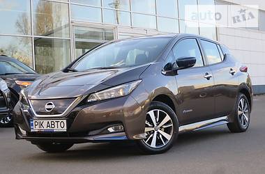 Хэтчбек Nissan Leaf 2019 в Киеве