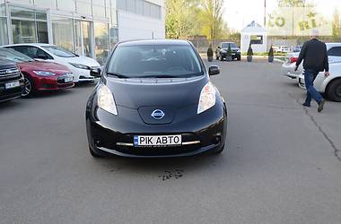 Хэтчбек Nissan Leaf 2016 в Киеве