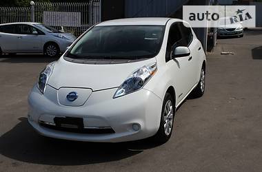 Хэтчбек Nissan Leaf 2015 в Киеве