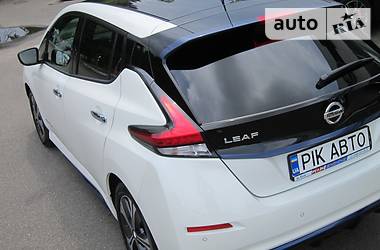 Хэтчбек Nissan Leaf 2018 в Киеве