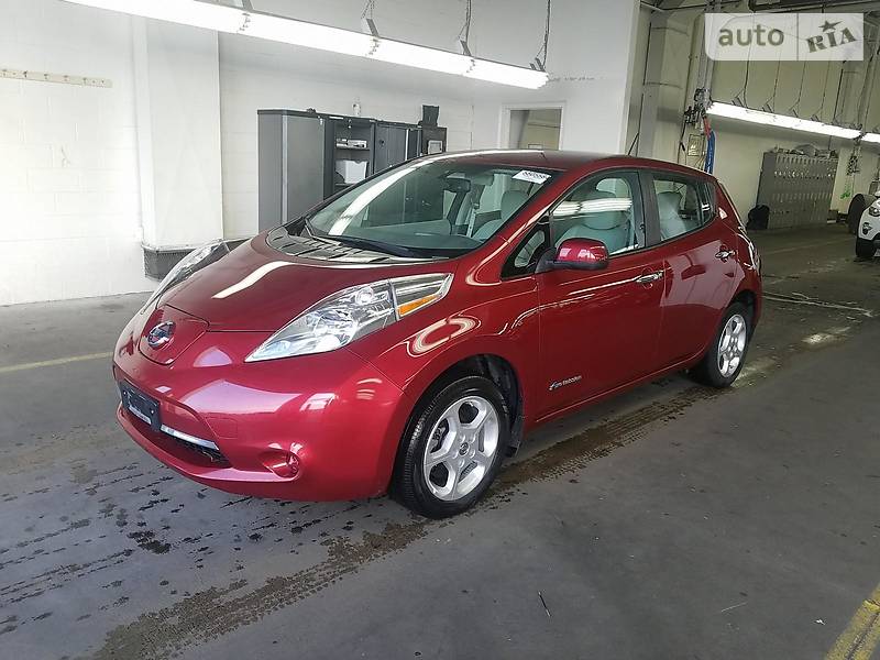 Хэтчбек Nissan Leaf 2014 в Киеве