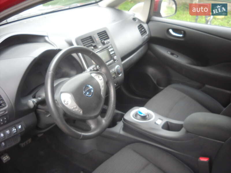 Хетчбек Nissan Leaf 2015 в Чорткові