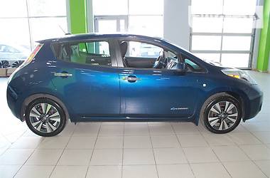 Хэтчбек Nissan Leaf 2016 в Киеве