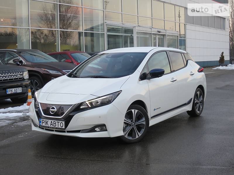 Хэтчбек Nissan Leaf 2019 в Киеве