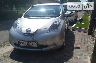 Хэтчбек Nissan Leaf 2014 в Ровно