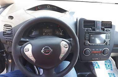 Хетчбек Nissan Leaf 2015 в 