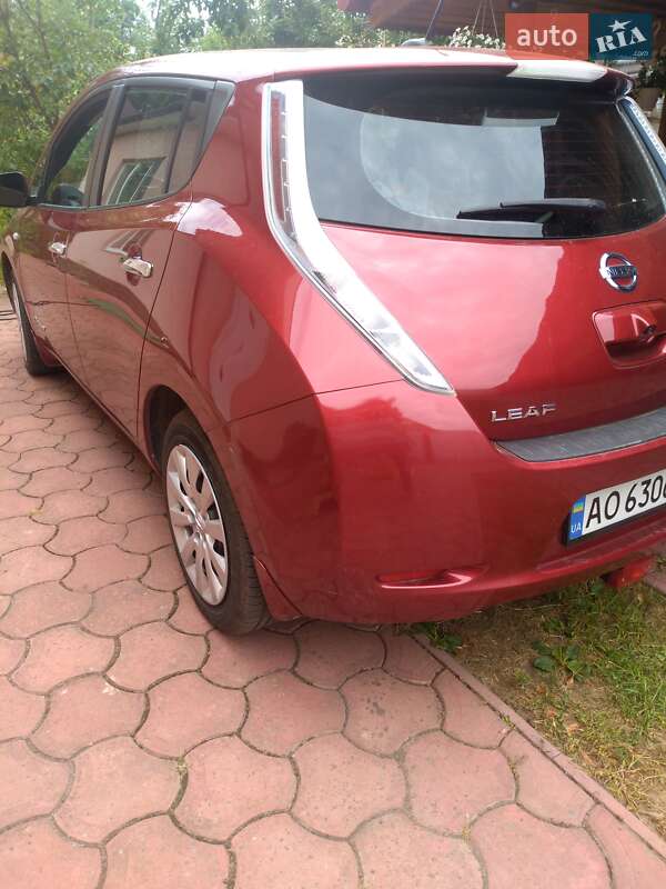 Універсал Nissan Leaf 2013 в Мукачевому