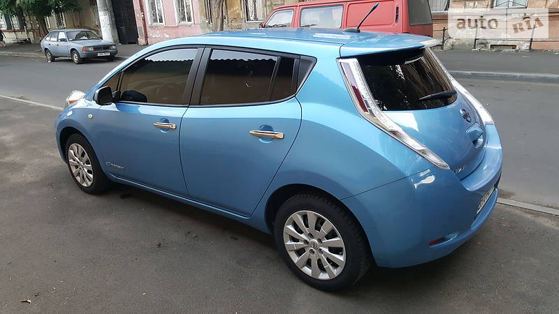 Хэтчбек Nissan Leaf 2013 в Одессе