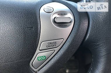 Хетчбек Nissan Leaf 2015 в 